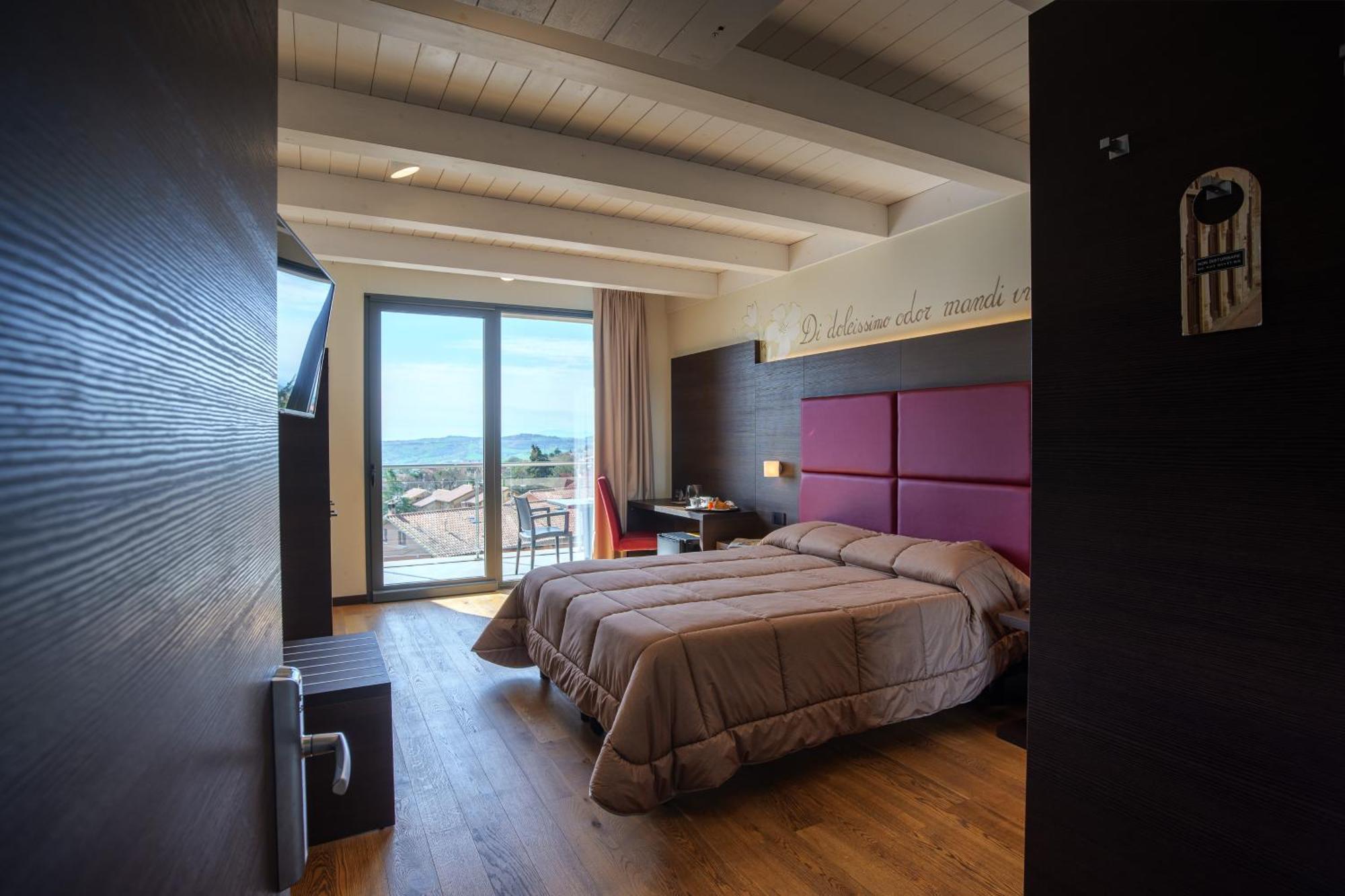 Hotel Ristorante Da Tonino ريكاناتي المظهر الخارجي الصورة